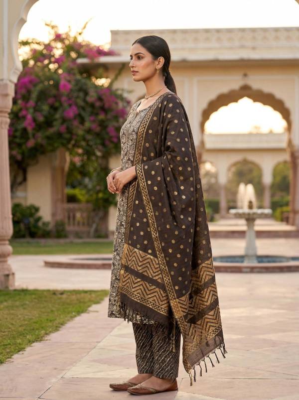 Brown Cotton Printed Kurti Pant Dupatta Set (3-Pc Set) Thumbnail